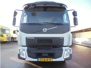 Грузовик с закрытым кузовом Volvo FL 210 APK-TUV 16-01-2026: фото 2