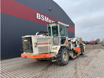 : фото в шапке страницы