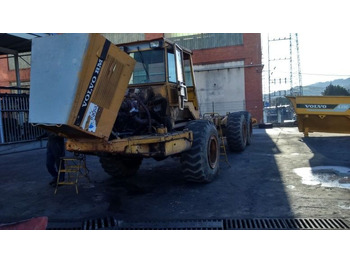 Сочленённый самосвал VOLVO A25