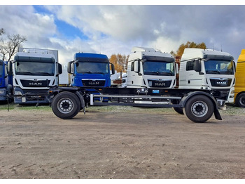 Прицеп-контейнеровоз/ Сменный кузов Krone Przyczepa BDF faktura VAT: фото 5