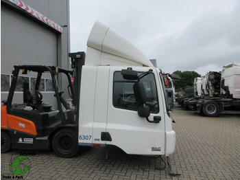 : фото в шапке страницы