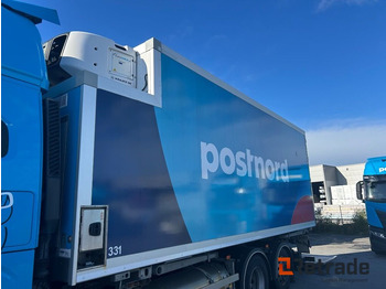 : фото в шапке страницы