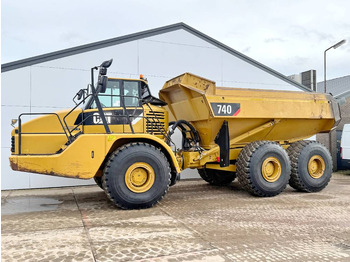 Сочленённый самосвал CATERPILLAR 740