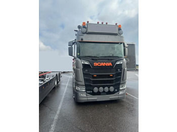 Грузовик-контейнеровоз/ Сменный кузов SCANIA S