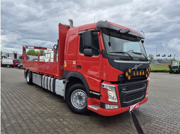 Грузовик бортовой/ Платформа VOLVO FM 330