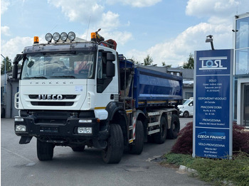 Самосвал IVECO Trakker