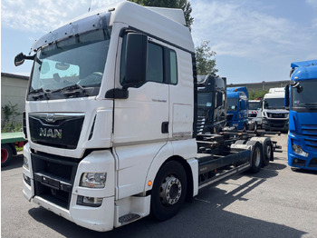 Грузовик-контейнеровоз/ Сменный кузов MAN TGX 26.400