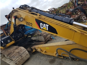 Стрела CATERPILLAR