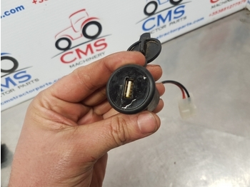 Электрическая система для Тракторов Claas Arion 640, 500, 600 Usb Switch Panel 0011274631: фото 4