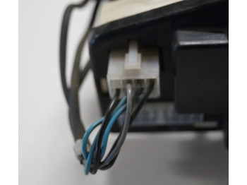 Электрическая система для Погрузочно-разгрузочной техники Linde 1443605100 | Rijschakelaar Control handle Control module: фото 2 Электрическая система для Погрузочно-разгрузочной техники Linde 1443605100 | Rijschakelaar Control handle Control module: фото 2