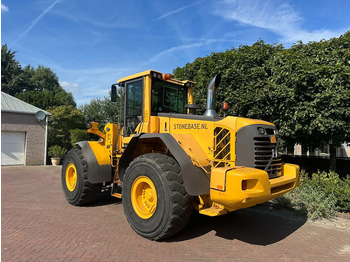 Колёсный погрузчик Volvo L120 F: фото 2 Колёсный погрузчик Volvo L120 F: фото 2