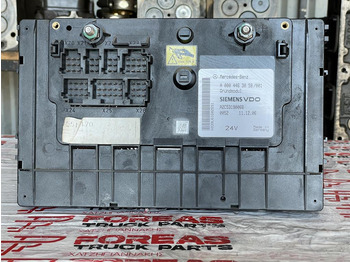 : фото в шапке страницы