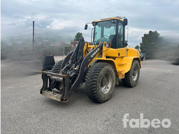 Колёсный погрузчик VOLVO L40B