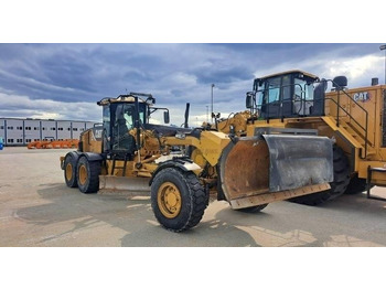 Грейдер CATERPILLAR 140M