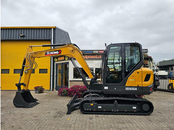 Мини-экскаватор XCMG XE60GA