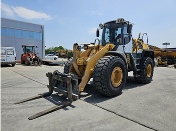 Колёсный погрузчик LIEBHERR L 550