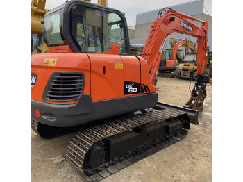 Гусеничный экскаватор DOOSAN DX60