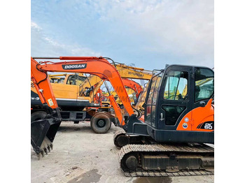 Гусеничный экскаватор DOOSAN DX225