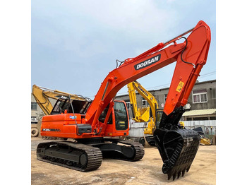 Гусеничный экскаватор DOOSAN DX225