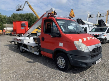 Грузовик с подъемником IVECO Daily
