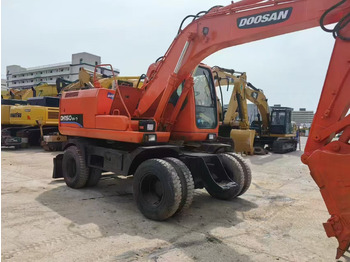 Колёсный экскаватор DOOSAN DX150