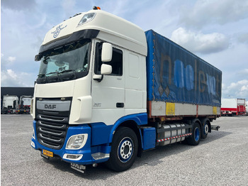 Тентованный грузовик DAF XF 460
