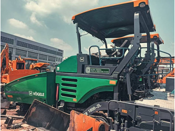 Асфальтоукладчик VÖGELE