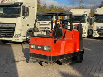 Подметально-уборочная машина HAKO