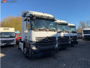 Тягач MERCEDES-BENZ Actros 1846