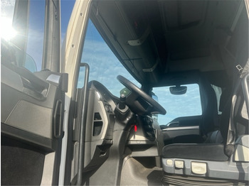 Фото интерьера 1: Тягач MAN TGX 18.480 / RETARDE