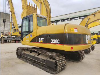 Гусеничный экскаватор CATERPILLAR 320C