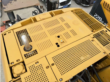 Гусеничный экскаватор CATERPILLAR 320C: фото 5 Гусеничный экскаватор CATERPILLAR 320C: фото 5