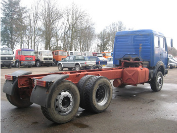 Грузовик-шасси Mercedes-Benz 2435 ,V8 , Bi Turbo, 6x2 , Spring Suspension, Airco: фото 3 Грузовик-шасси Mercedes-Benz 2435 ,V8 , Bi Turbo, 6x2 , Spring Suspension, Airco: фото 3