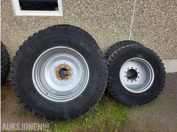 Сельскохозяйственная техника JOHN DEERE 6930