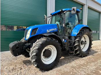 Трактор NEW HOLLAND T7.235