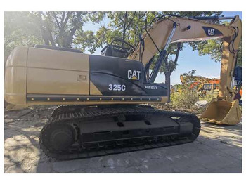 Гусеничный экскаватор CATERPILLAR
