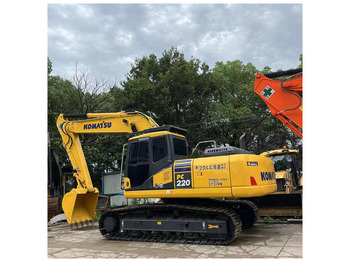 Гусеничный экскаватор KOMATSU PC220-8