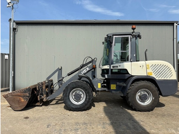 Колёсный погрузчик TEREX