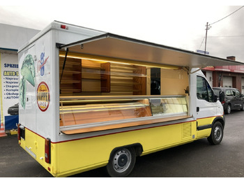 Торговый грузовик RENAULT Master