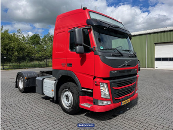 Тягач VOLVO FM 460