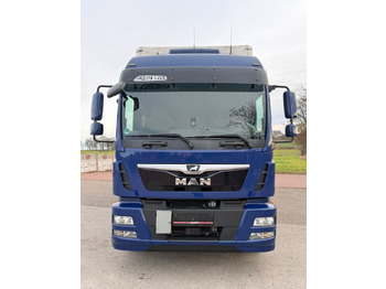 Тентованный грузовик MAN TGM 18.340 / FIRANKA / LIFT / SPROWADZONY / KLIMA POSTOJOWA / 2017 /  9700 ŁADOWNOŚĆ / AUTOMAT / 18 PALET / E6 /  WINDA /: фото 3