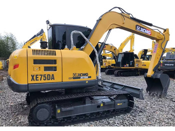 Мини-экскаватор XCMG XE75DA