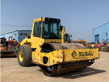 Компактор BOMAG