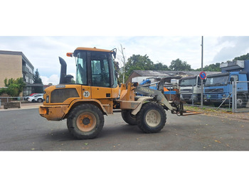 Колёсный погрузчик Volvo L30G: фото 3