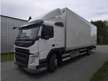 Грузовик с закрытым кузовом VOLVO FM 330