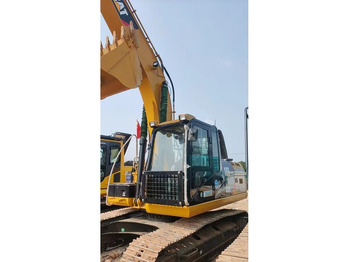 Гусеничный экскаватор CATERPILLAR 320D