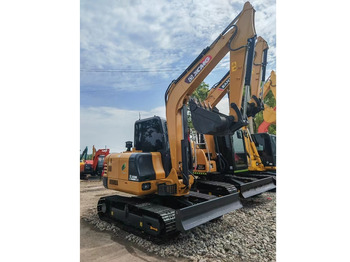 Гусеничный экскаватор XCMG XE60DA
