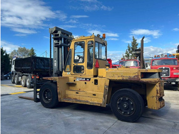 Вилочный погрузчик CATERPILLAR DP