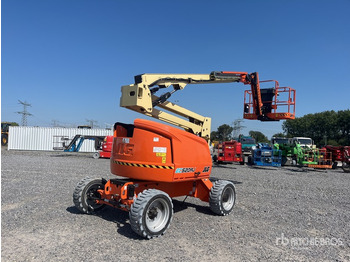 Коленчатый подъемник JLG