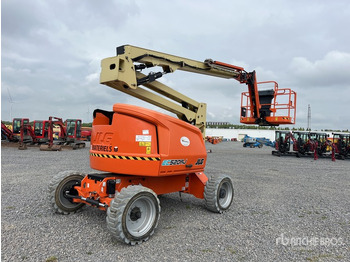 Коленчатый подъемник JLG